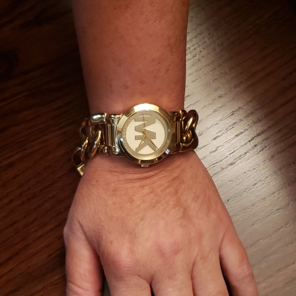 Michael Kors Watch - Picture 3 of 3